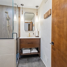 A-Cohesive-Bathroom-Transformation-in-Export-PA 5
